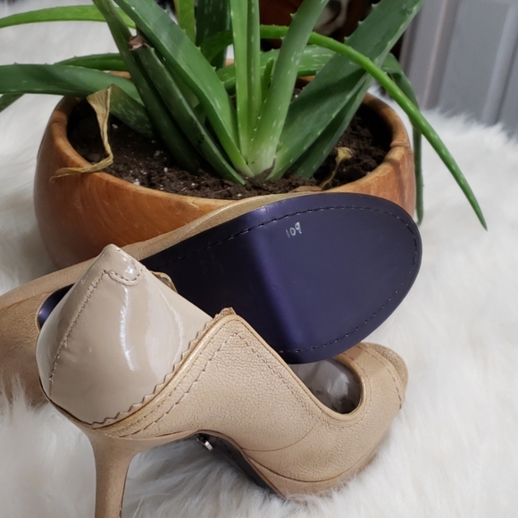 RACHEL BY RACHEL ROY HEELS - Picture 5 of 8